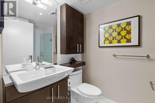 637 - 8 Telegram Mews, Toronto (Waterfront Communities), ON - Indoor Photo Showing Bathroom