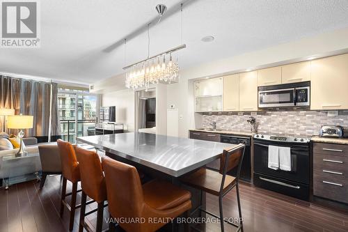 637 - 8 Telegram Mews, Toronto (Waterfront Communities), ON - Indoor Photo Showing Kitchen With Upgraded Kitchen