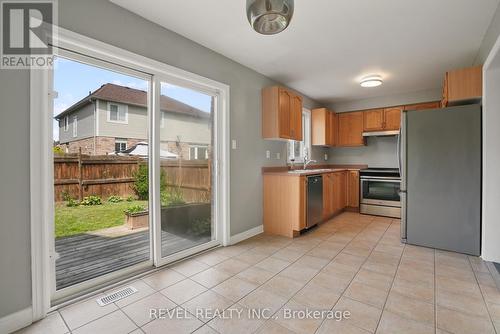 176 Thrushwood Drive, Barrie (Holly), ON - Indoor Photo Showing Kitchen