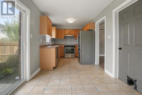 176 Thrushwood Drive, Barrie (Holly), ON - Indoor Photo Showing Kitchen