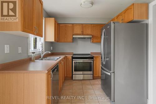 176 Thrushwood Drive, Barrie (Holly), ON - Indoor Photo Showing Kitchen With Double Sink