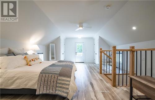 4 6Th Street, Grimsby, ON - Indoor Photo Showing Bedroom