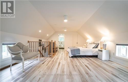 4 6Th Street, Grimsby, ON - Indoor Photo Showing Bedroom