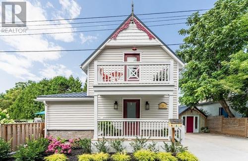 4 6Th Street, Grimsby, ON - Outdoor With Balcony With Deck Patio Veranda