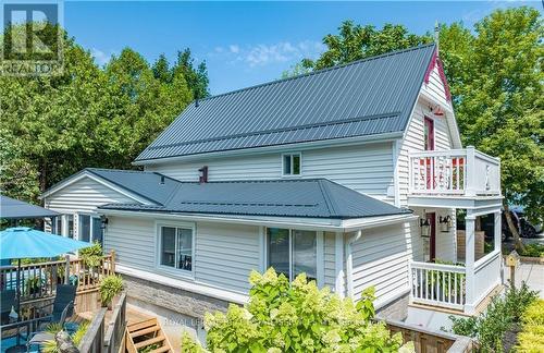 4 6Th Street, Grimsby, ON - Outdoor With Deck Patio Veranda