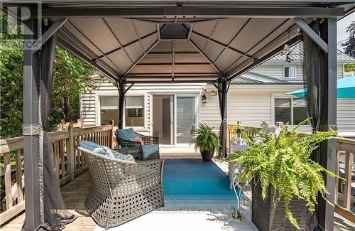 4 6Th Street, Grimsby, ON - Outdoor With Deck Patio Veranda