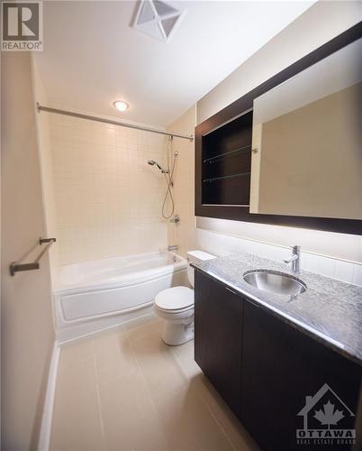 324 Laurier Avenue W Unit#615, Ottawa, ON - Indoor Photo Showing Bathroom