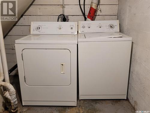 106 31St Street W, Saskatoon, SK - Indoor Photo Showing Laundry Room