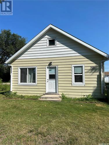 300 Princess Street, Imperial, SK - Outdoor