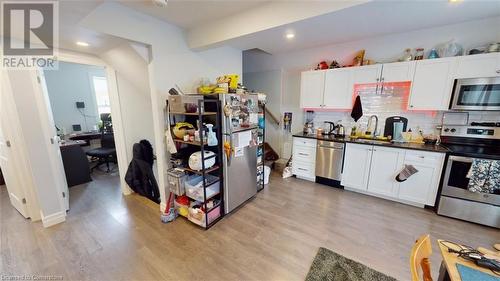 374 Louisa Street, Kitchener, ON - Indoor Photo Showing Kitchen