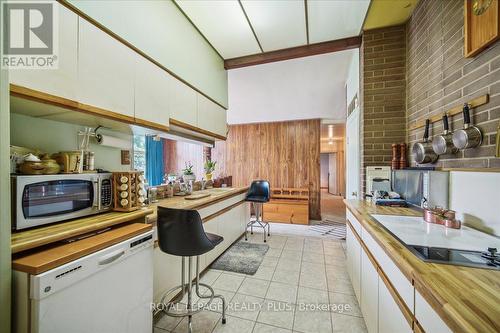 240 South Service Road, Mississauga (Mineola), ON - Indoor Photo Showing Kitchen