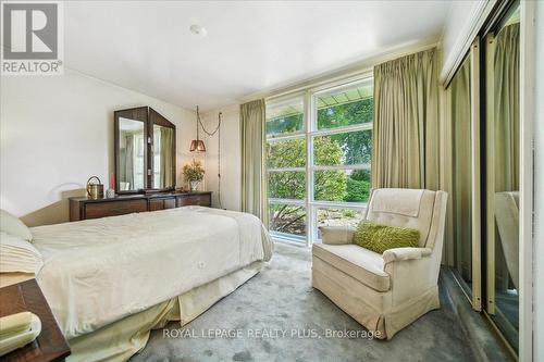 240 South Service Road, Mississauga (Mineola), ON - Indoor Photo Showing Bedroom