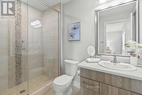 2448 Irish Moss Road, London, ON - Indoor Photo Showing Bathroom