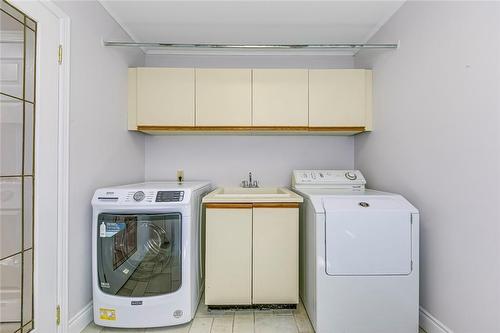 341 Acacia Court, Oakville, ON - Indoor Photo Showing Laundry Room