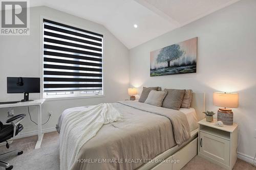 3053 Hollyberry Trail, Pickering, ON - Indoor Photo Showing Bedroom