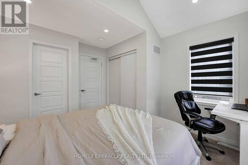 3053 Hollyberry Trail, Pickering, ON - Indoor Photo Showing Bedroom