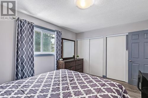 93 Dyer Drive, Wasaga Beach, ON - Indoor Photo Showing Bedroom