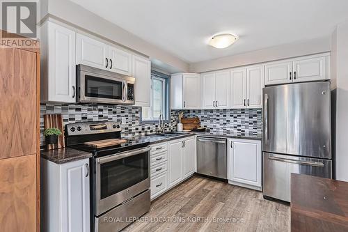 93 Dyer Drive, Wasaga Beach, ON - Indoor Photo Showing Kitchen