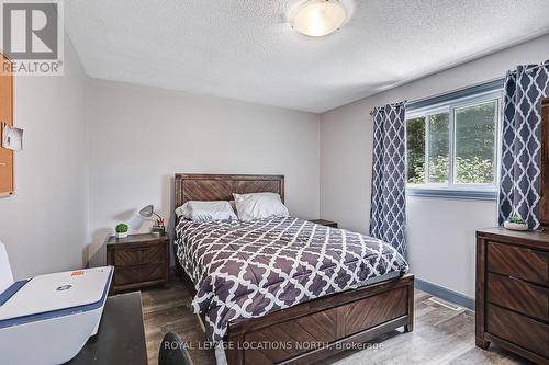 93 Dyer Drive, Wasaga Beach, ON - Indoor Photo Showing Bedroom