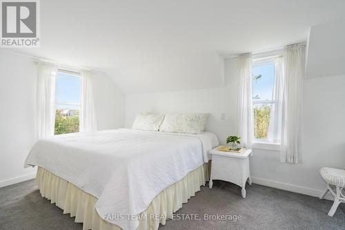 2041 Fairgrounds Road, Ramara, ON - Indoor Photo Showing Bedroom