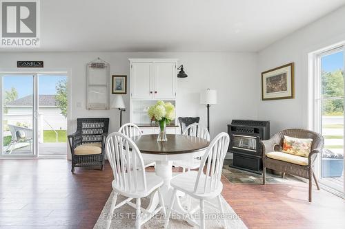 2041 Fairgrounds Road, Ramara, ON - Indoor Photo Showing Dining Room