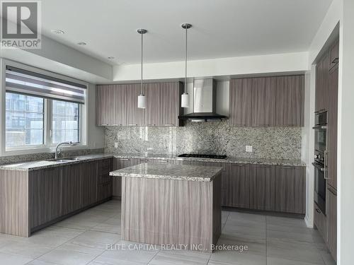 15 Frank Charlton Avenue, Markham, ON - Indoor Photo Showing Kitchen With Upgraded Kitchen