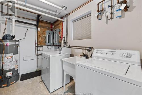 1478 Westcott Unit# Upper, Windsor, ON - Indoor Photo Showing Laundry Room