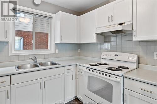 1478 Westcott Unit# Upper, Windsor, ON - Indoor Photo Showing Kitchen With Double Sink