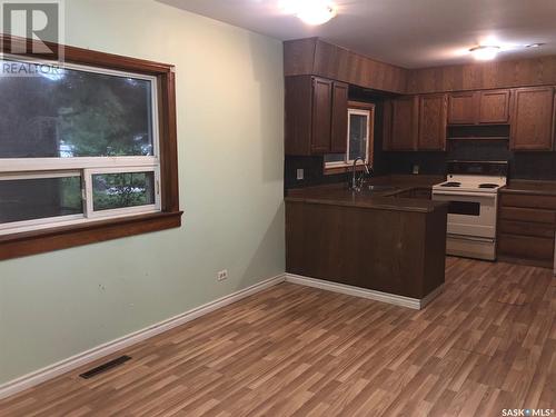 365 5Th Street Ne, Wadena, SK - Indoor Photo Showing Kitchen