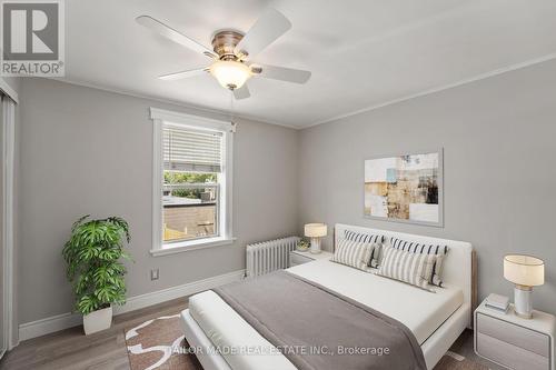 42 Centre Street N, Brampton (Downtown Brampton), ON - Indoor Photo Showing Bedroom