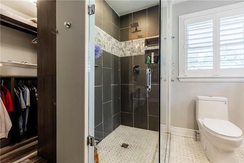 317 Glenholme Avenue, Hamilton, ON - Indoor Photo Showing Bathroom