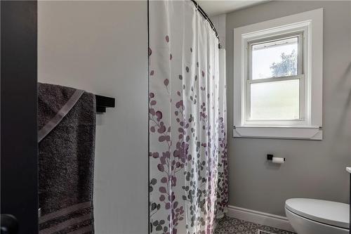 317 Glenholme Avenue, Hamilton, ON - Indoor Photo Showing Bathroom