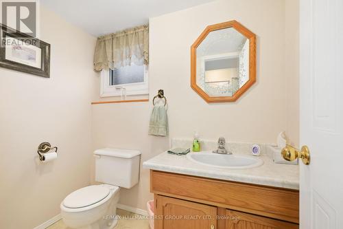 30 Community Center Road, Hamilton Township (Baltimore), ON - Indoor Photo Showing Bathroom