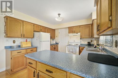 30 Community Center Road, Hamilton Township (Baltimore), ON - Indoor Photo Showing Kitchen With Double Sink