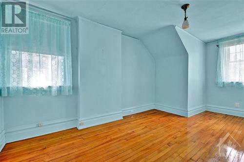 23 Bellwood Avenue, Ottawa, ON - Indoor Photo Showing Bedroom