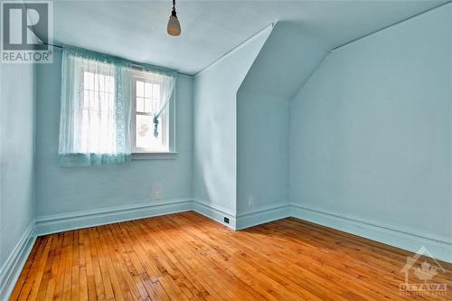 23 Bellwood Avenue, Ottawa, ON - Indoor Photo Showing Bedroom