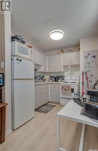 2617 7Th Street E, Saskatoon, SK - Indoor Photo Showing Kitchen