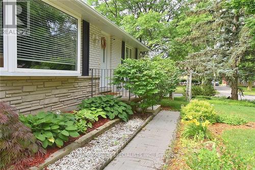 60 Kenwood Crescent, Guelph, ON - Outdoor