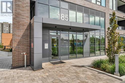 301 - 185 Deerfield Road, Newmarket (Central Newmarket), ON - Outdoor