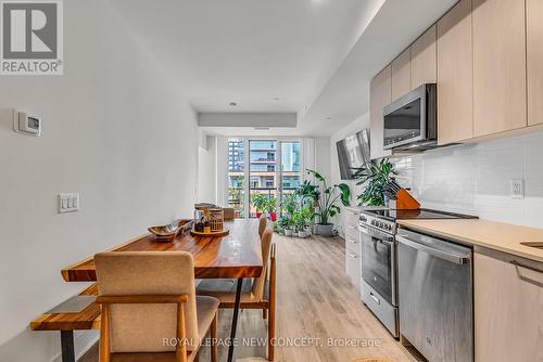 301 - 185 Deerfield Road, Newmarket (Central Newmarket), ON - Indoor Photo Showing Kitchen