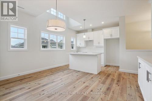 B - 11 Shores Lane, Fort Erie, ON - Indoor Photo Showing Kitchen