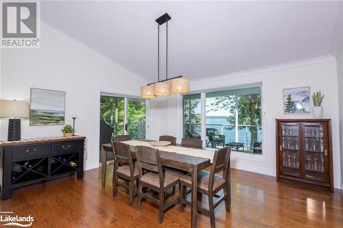 132 Gilwood Park Drive, Penetanguishene, ON - Indoor Photo Showing Dining Room