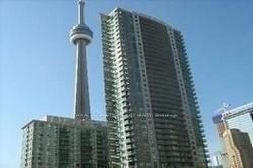 503-30 Grand Trunk Cres, Toronto, ON - Outdoor With Facade