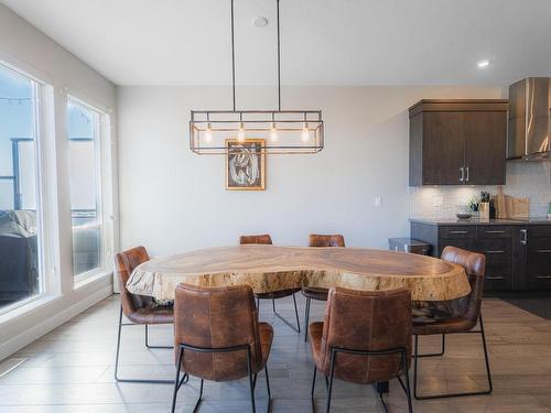 2182 Crosshill Drive, Kamloops, BC - Indoor Photo Showing Dining Room