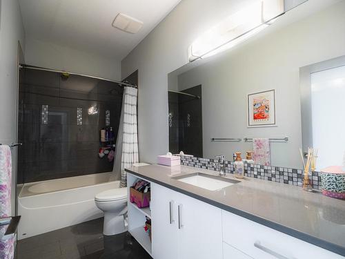 2182 Crosshill Drive, Kamloops, BC - Indoor Photo Showing Bathroom