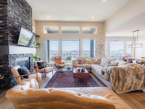 2182 Crosshill Drive, Kamloops, BC - Indoor Photo Showing Living Room With Fireplace