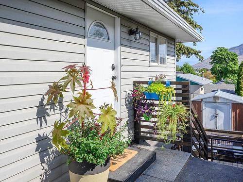 300 Cherry Ave, Kamloops, BC - Outdoor With Exterior