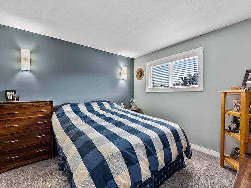 1885 Gellrich Ave, Kamloops, BC - Indoor Photo Showing Bedroom