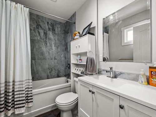 1885 Gellrich Ave, Kamloops, BC - Indoor Photo Showing Bathroom