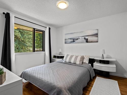 4853 Clearwater Valley Rd, Clearwater, BC - Indoor Photo Showing Bedroom